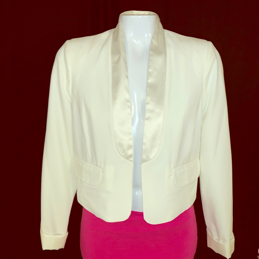 XOXO Off White/White Blazer